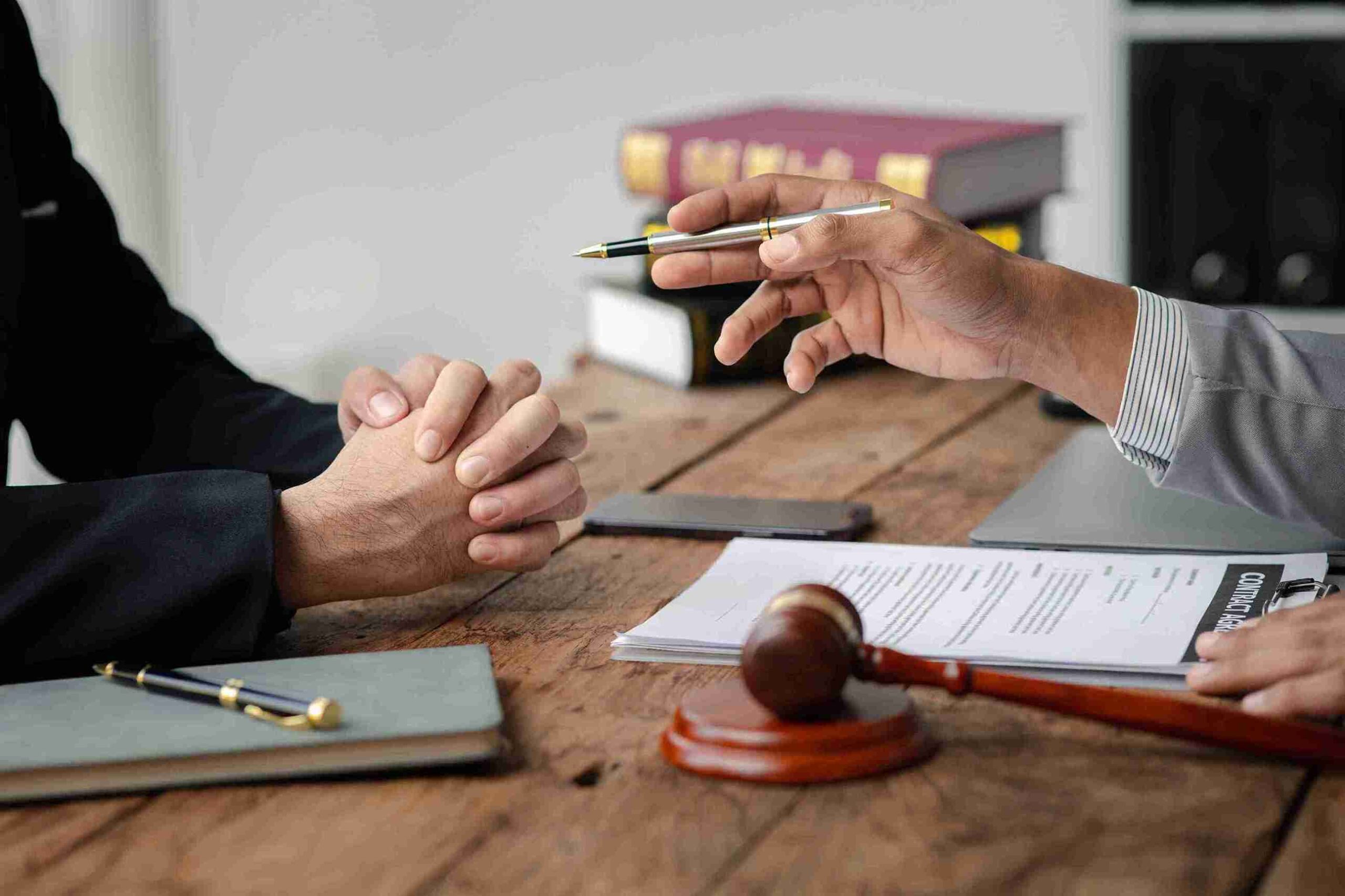 In the image it can be seen in the image a legal file telling us what to expect from solicitors for probate